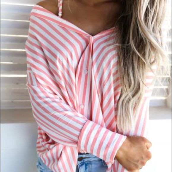 ✨HP✨Pool Side 2 Way Stripe Top✨ - Picture 2 of 7